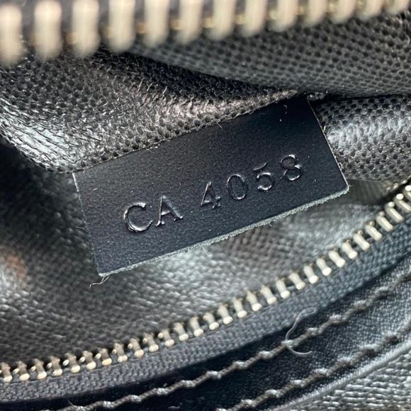 Louis Vuitton Green Taiga Nylon Palana Cosmetic - Picture 3 of 12